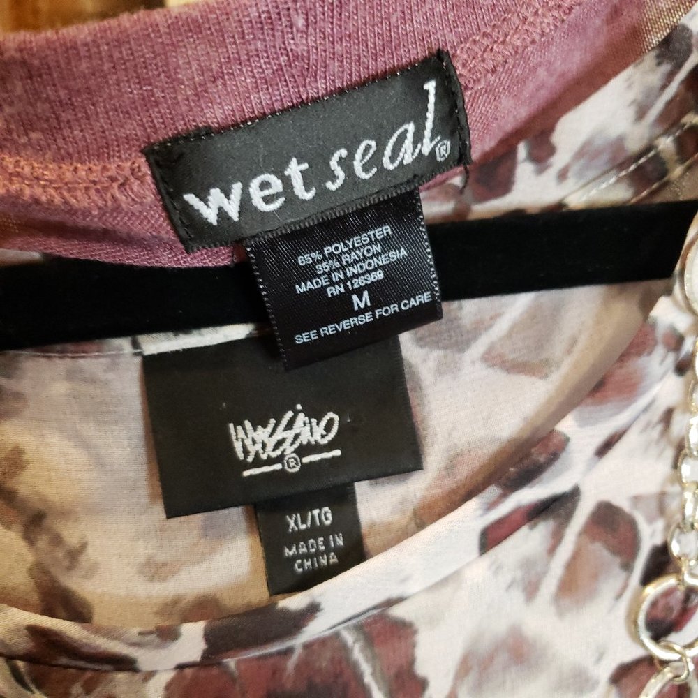 🥰3☆$25 2pcs cute pink Wet Seal Cardigan - Picture 3 of 8